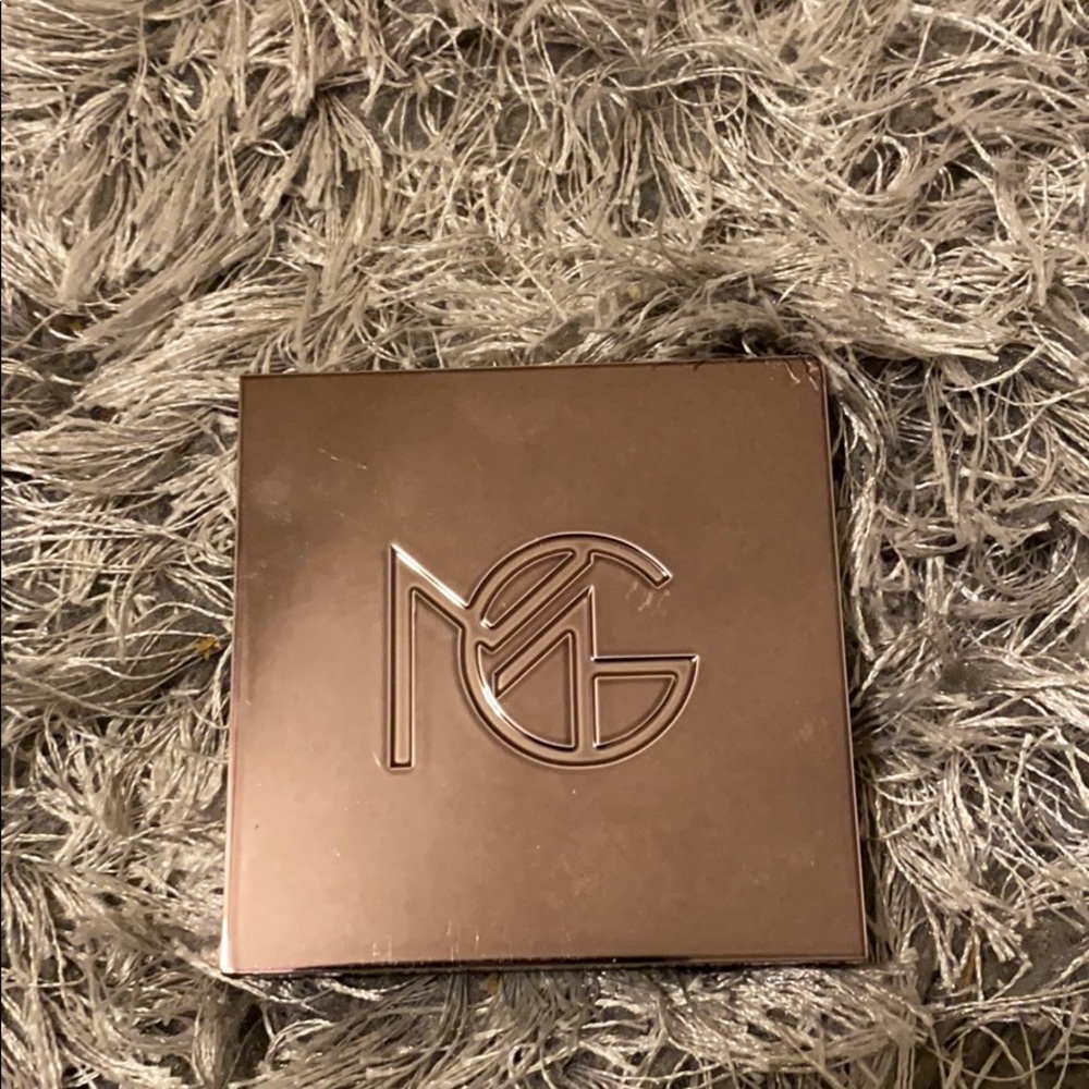 Makeup Geek Highlighter